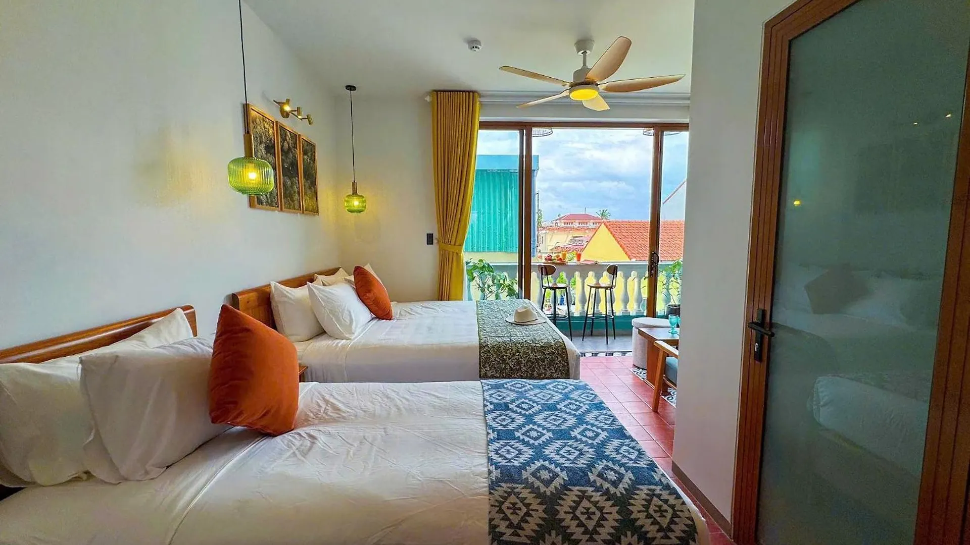 Vila Blue Tropical House Hoi An Vietnam
