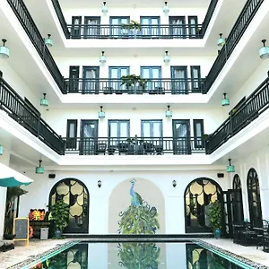 4* Hotell Delicacy &