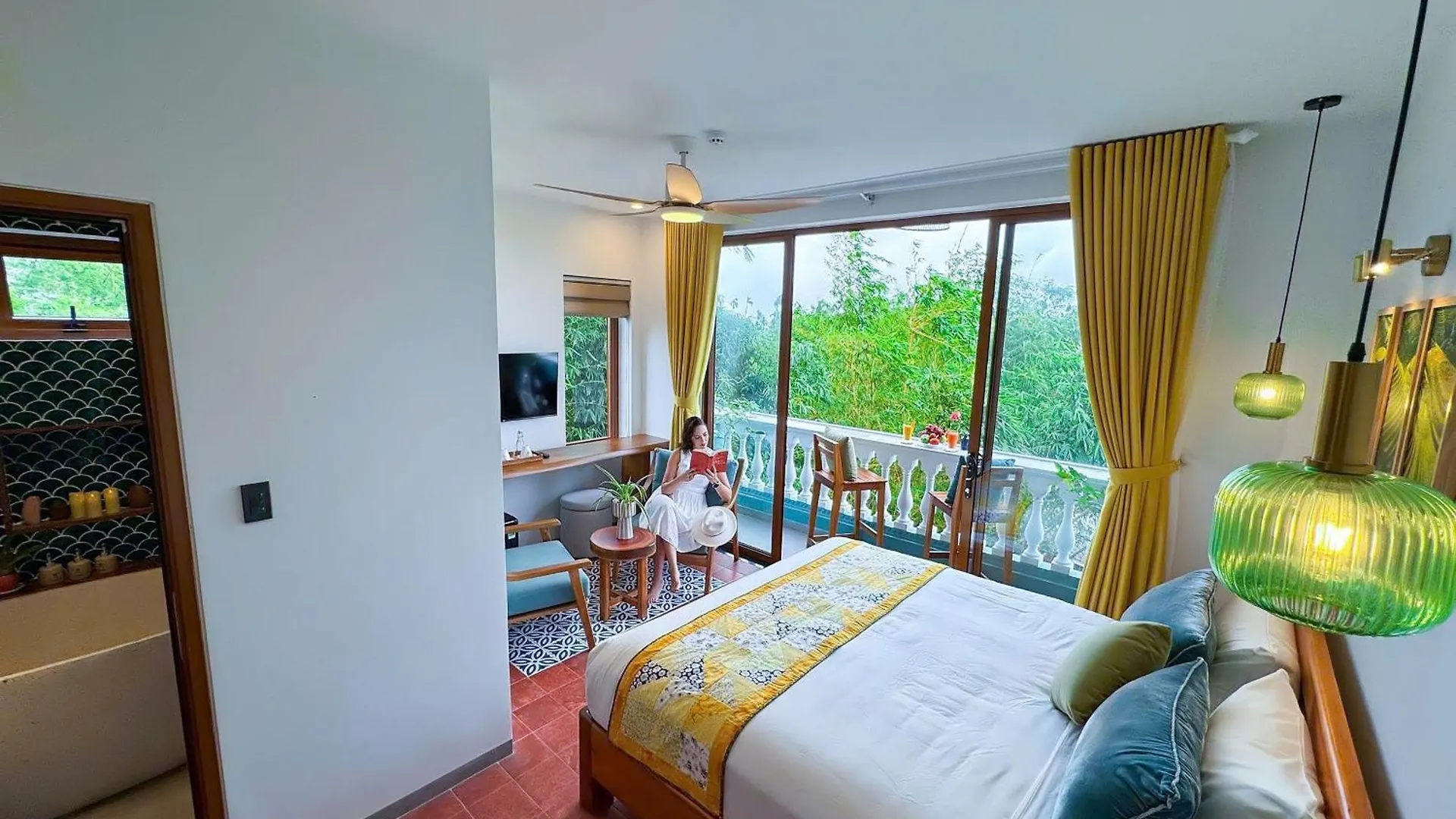 Blue Tropical House Hoi An Villa 0*,  Vietnam